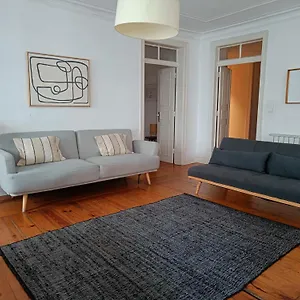  Apartment Stunning Near Chiado